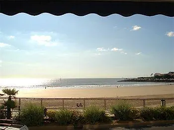 Cerise - Le Grand De La Otel Royan