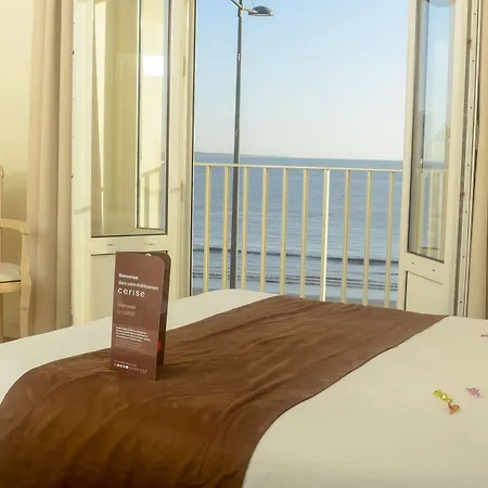 Hotel Cerise - Le Grand De La