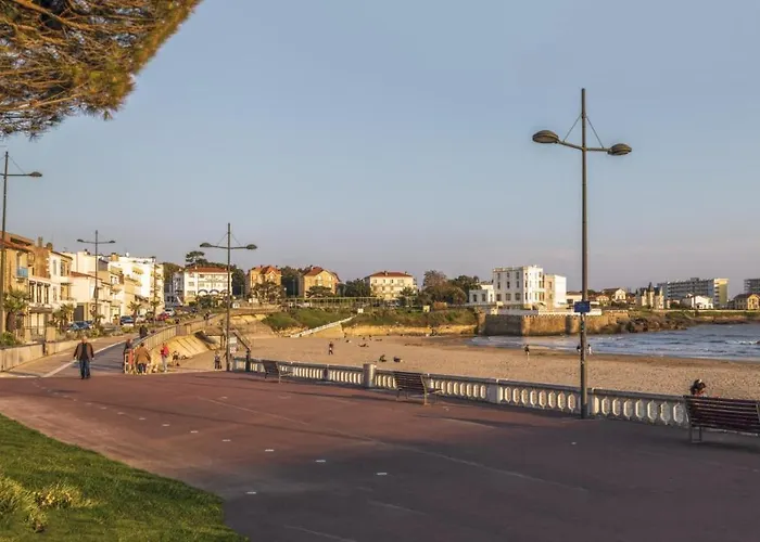 Отель Cerise - Le Grand De La Руайян