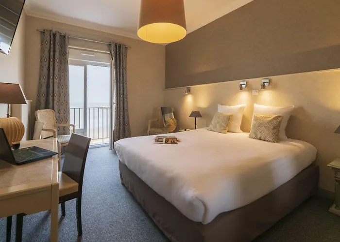 Cerise - Le Grand De La Руайян