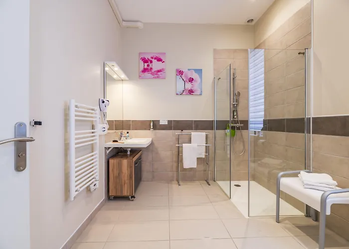 Cerise - Le Grand De La 3*