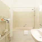 Cerise - Le Grand De La Hotel Royan