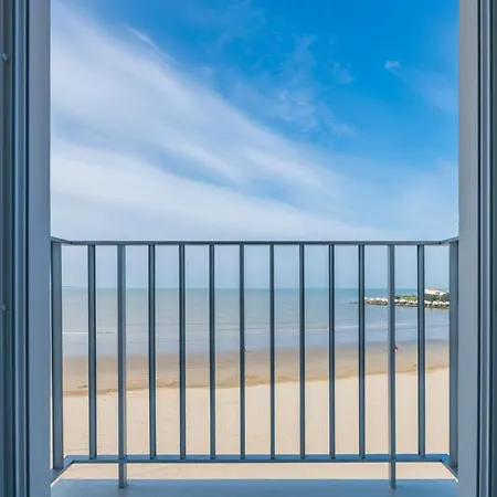 Cerise - Le Grand De La Otel 3*