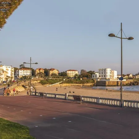 Otel Cerise - Le Grand De La Royan