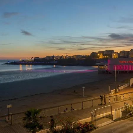 Cerise - Le Grand De La 3*