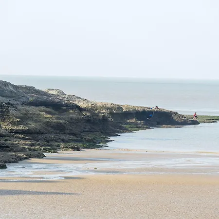 Cerise - Le Grand De La 3* Royan