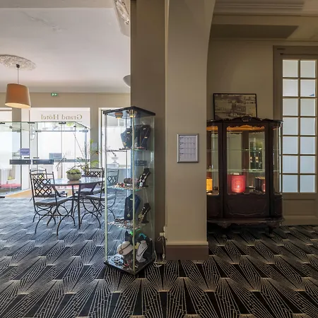 Cerise - Le Grand De La 3*