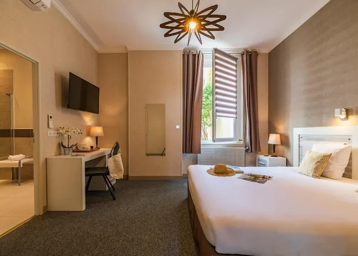 Cerise - Le Grand De La 3* Royan