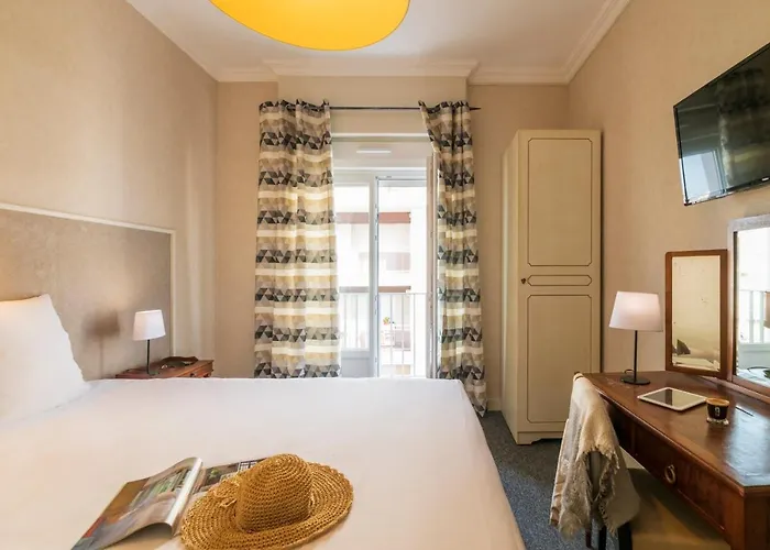 Hotel Cerise - Le Grand De La