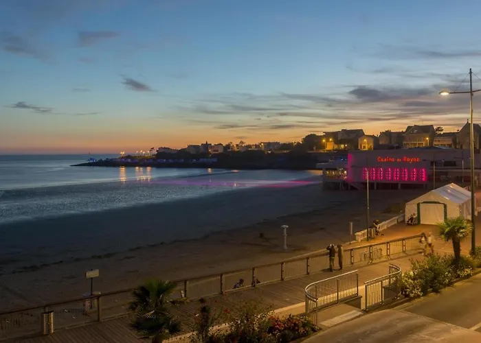 Cerise - Le Grand De La 3*