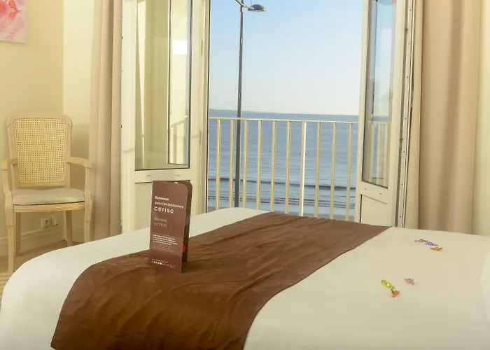 فندق Cerise - Le Grand De La 3*