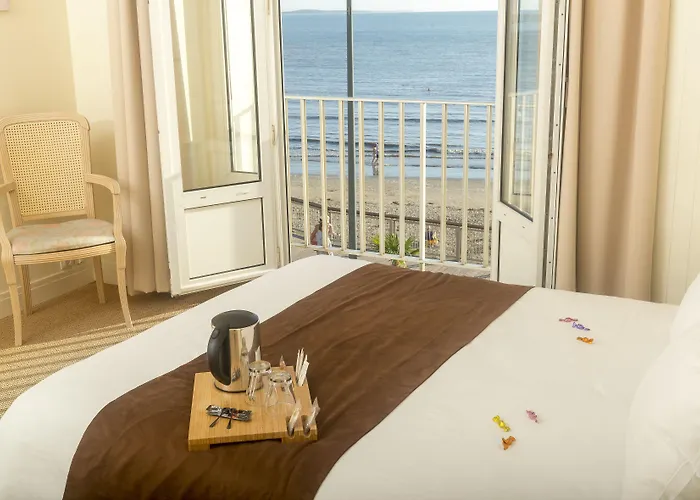 Hotel Cerise - Le Grand De La