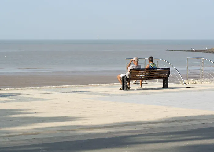 فندق Cerise - Le Grand De La 3*